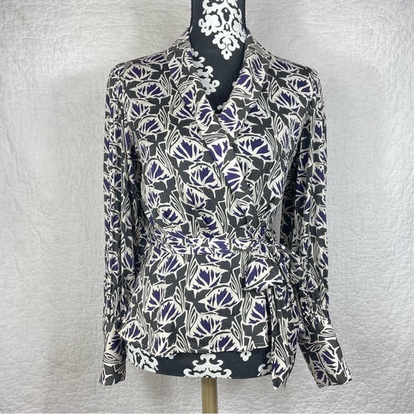 š„Banana Republic Silky Satin Tie Wrap Blouse Women Size S - Picture 4 of 14